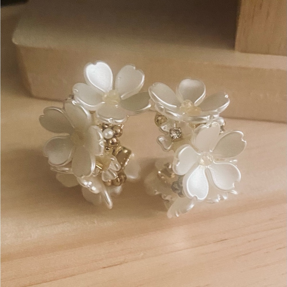 Floral White and Gold Earrings Wedding, Bridal Accessory